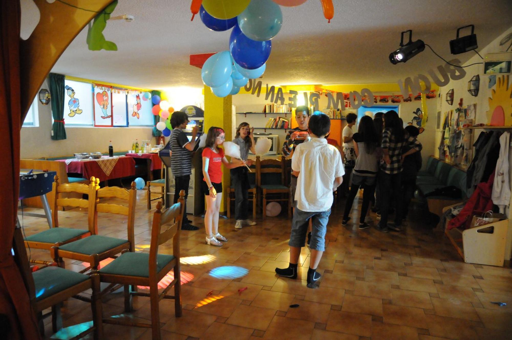 Family Hotel Primavera Levico Terme Exterior photo