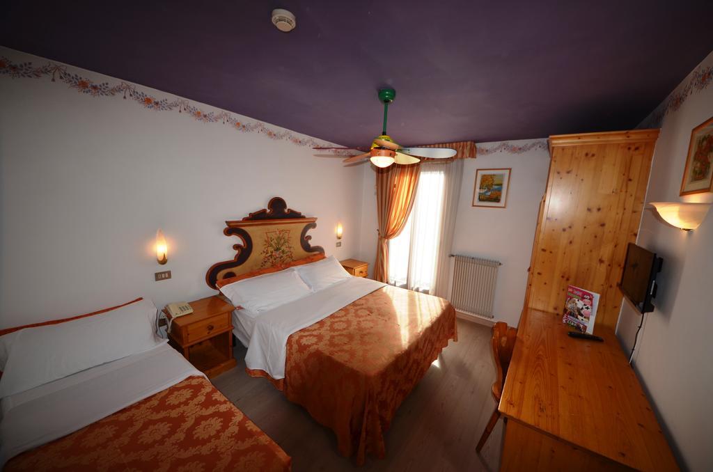 Family Hotel Primavera Levico Terme Exterior photo