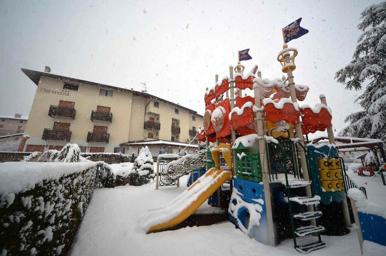 Family Hotel Primavera Levico Terme Exterior photo
