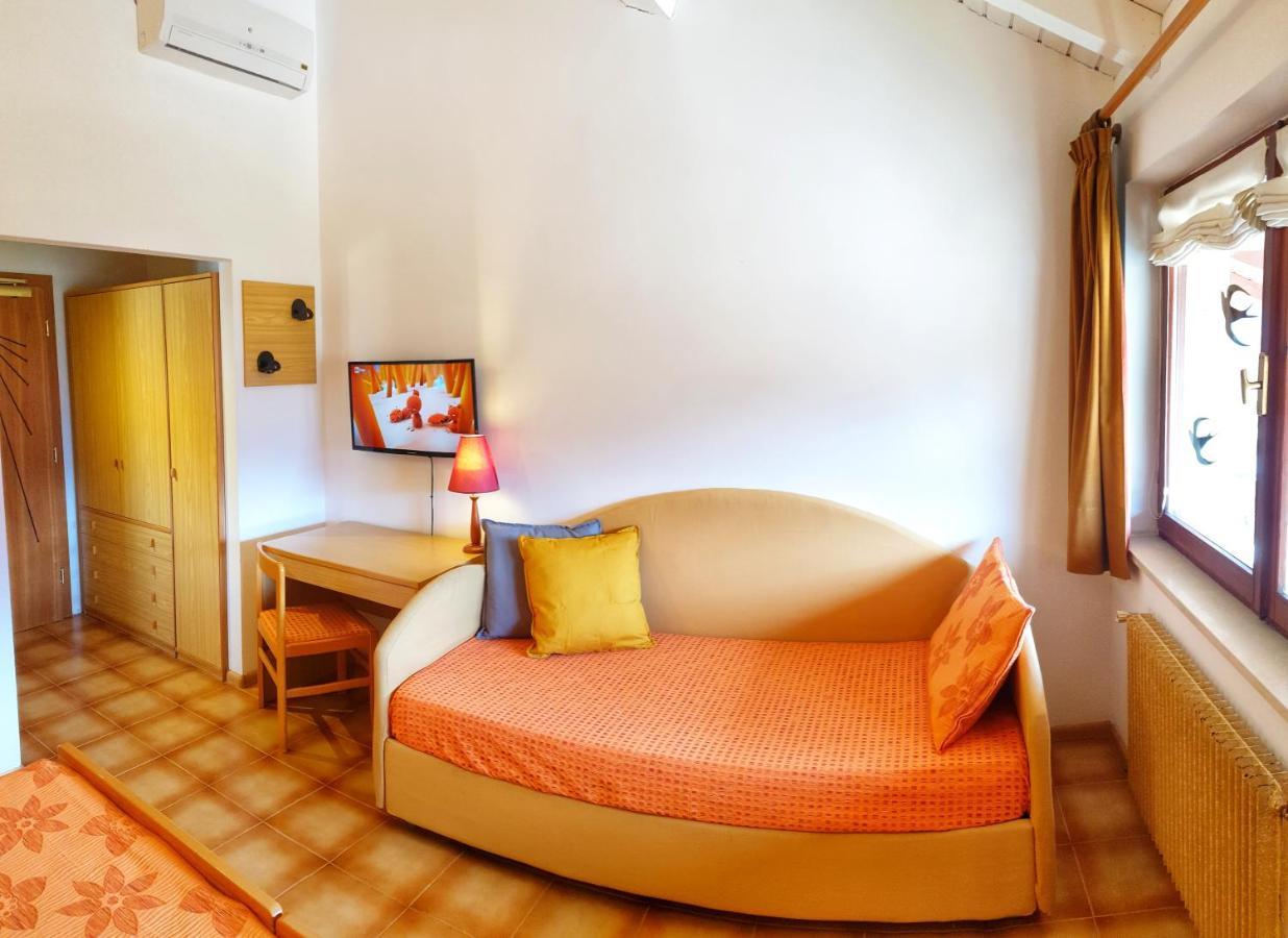 Family Hotel Primavera Levico Terme Exterior photo